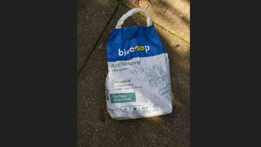 Argile verte concassée pour enrichir un sol nutritif aquarium en fer et minéraux essentiels.